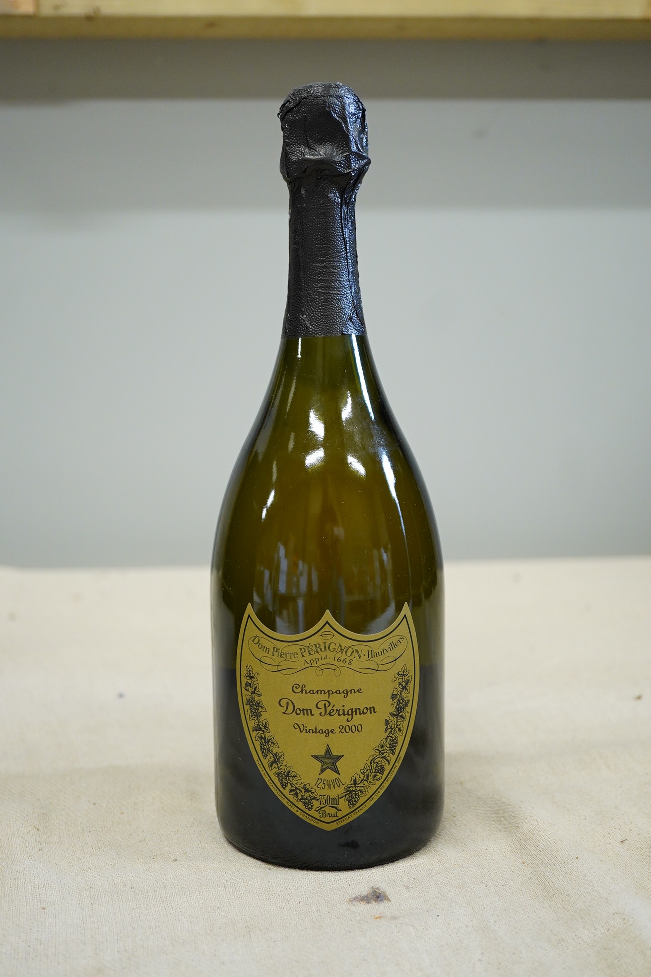 Champagne: Dom Perignon, 2000